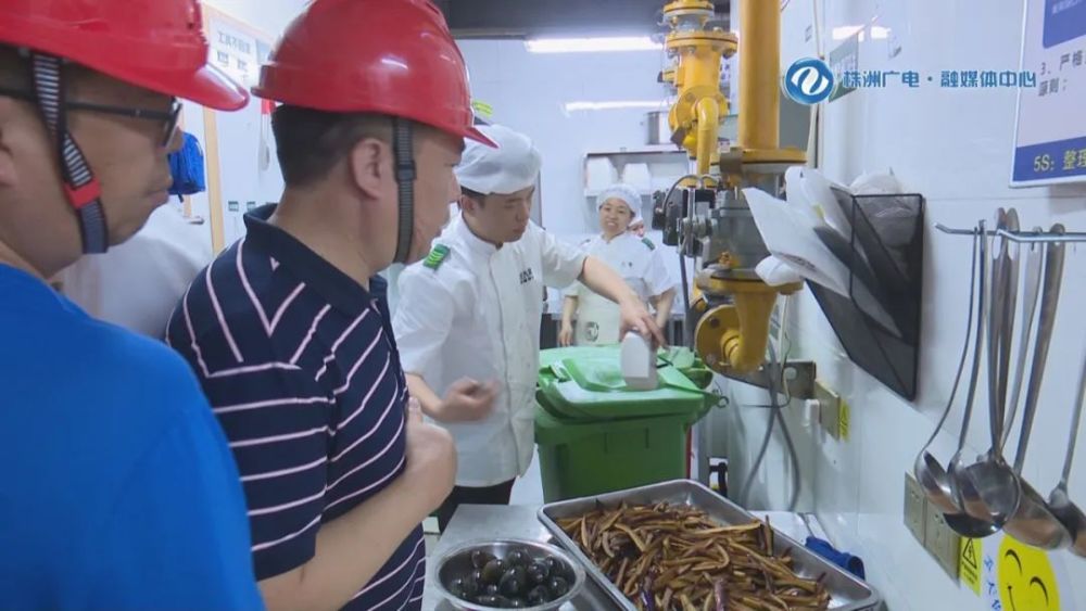 新奥彩今晚开什么与2025年新澳门免费大全_牵动社会的动态;谁会成为推动者、奥秘解释落实