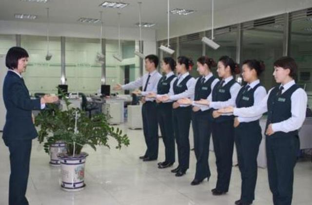 信托理财亏钱，市场风险下的投资者反思与教训 信托理财亏钱