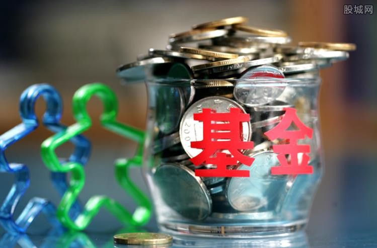 基金封闭期，风险与收益的平衡 基金封闭期会亏钱吗吗