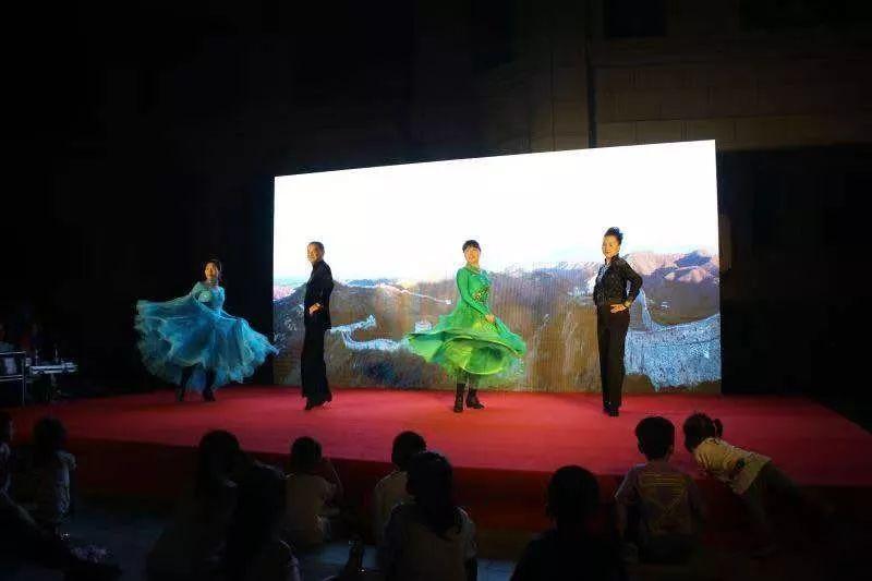 篮球梦之夜的观众盛宴 梦见打篮球观众多