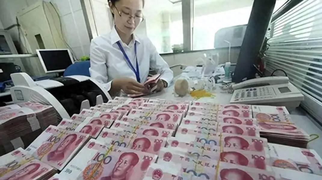 银行基金的购买与取消，灵活性与注意事项 银行基金随时可以取消吗