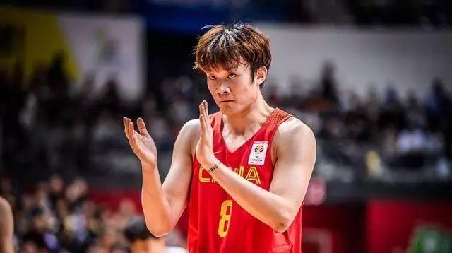 李天泽皇家篮球，从球场到国际舞台的荣耀之路 李天泽皇家篮球