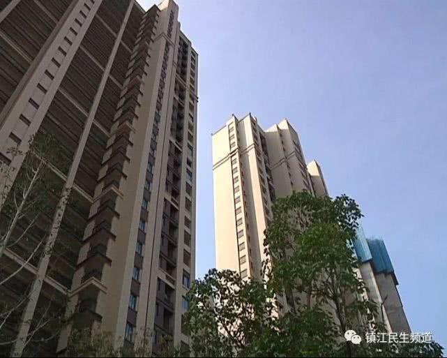 交维修基金后多久能拿到房产证？交维修基金多久下证